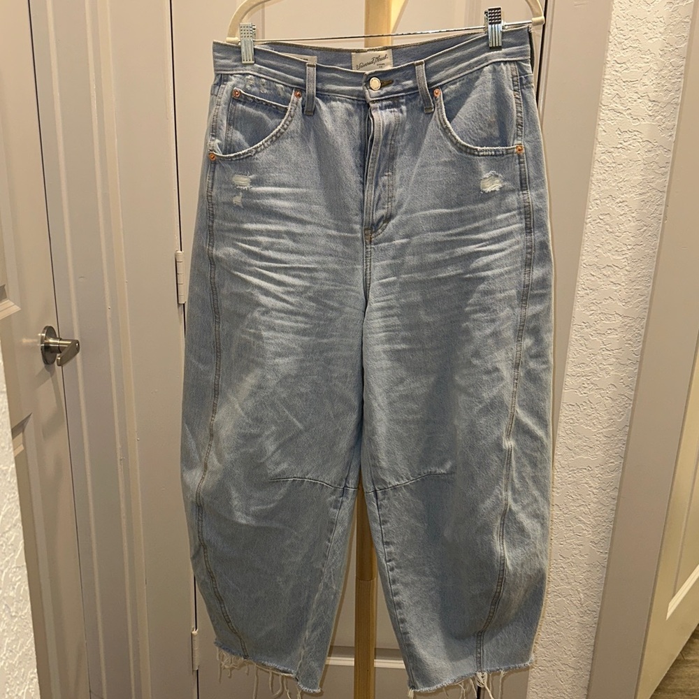 Universal Thread Light Blue Distressed Wide-Leg Denim Jeans